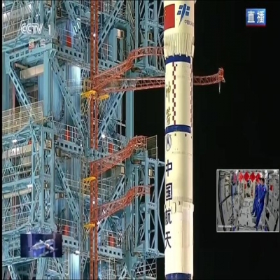 心懷山海，眼有星辰